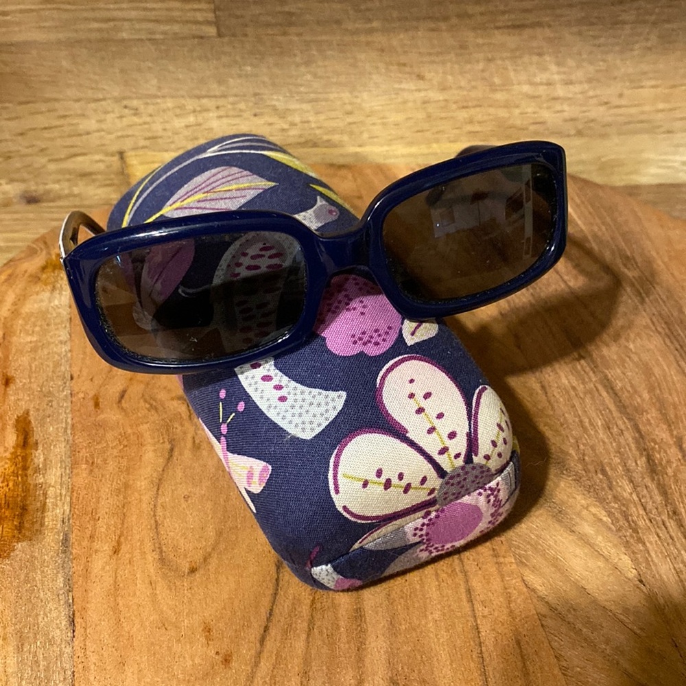 Vera Bradley polarized sunglasses